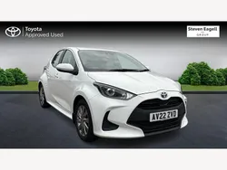 White Used 2022 Toyota Yaris Hybrid Hatchback | £16,356 (Good price)