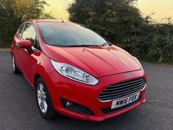 Red Used 2016 Ford Fiesta Zetec Hatchback | £3,995 (Good price)