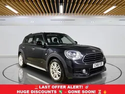 Black Used 2018 Mini Cooper Countryman SUV | £13,199 (Fair price)