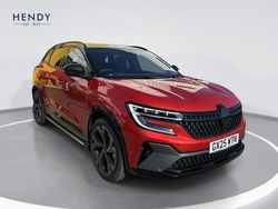 Twotone flame red with diamond black roof Used 2025 Renault Austral Techno Esprit Alpine SUV | £28,498 (Expensive)