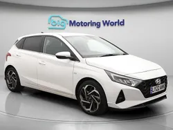 White Used 2022 Hyundai i20 Premium Hatchback | £13,300 (Fair price)