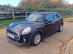 Black Used 2016 Mini ONE Hatch Hatchback | £5,750 (Super price)