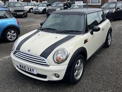 White Used 2010 Mini Cooper Hatch Hatchback | £3,195