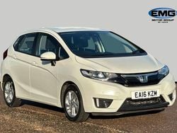 White Used 2016 Honda Jazz SE Hatchback | £10,795 (Fair price)