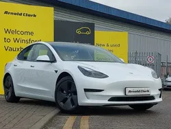 White Used 2022 Tesla Model 3 Sedan | £21,498 (Fair price)