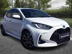 White Used 2023 Toyota Yaris Hybrid Design Hatchback | £16,961 (Good price)