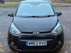 Black Used 2014 Hyundai i10 SE Hatchback | £4,190 (Fair price)