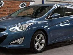 Blue Used 2013 Hyundai i40 Style Estate | £2,100 (Fair price)