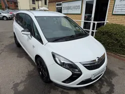 White Used 2014 Vauxhall Zafira SRi MPV | £7,995 (Expensive)