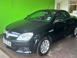 Used 2005 Vauxhall Tigra | £2,350 (Fair price)