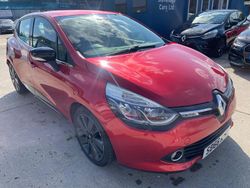 Red Used 2016 Renault Clio IV Dynamique Hatchback | £6,295 (Fair price)
