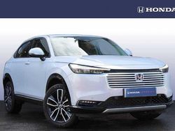 Platinum white Used 2025 Honda HR-V Advance SUV | £28,150 (A bit pricey)