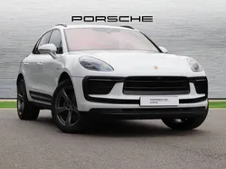 Carrara white metallic Used 2023 Porsche Macan SUV | £60,990 (Expensive)
