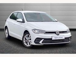 Pure white Used 2022 VW Polo Style Hatchback | £16,295 (Fair price)