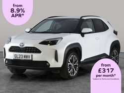White Used 2023 Toyota Yaris Hybrid SUV | £22,138 (Fair price)