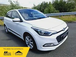 White Used 2015 Hyundai i20 Premium SE Hatchback | £7,999 (Fair price)