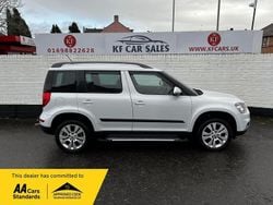 White Used 2016 Skoda Yeti SE L SUV | £11,995 (Fair price)
