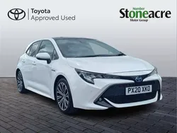 White Used 2020 Toyota Corolla Design Hatchback | £16,250 (Fair price)