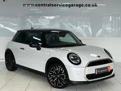 White Used 2024 Mini Cooper Exclusive Hatchback | £24,995