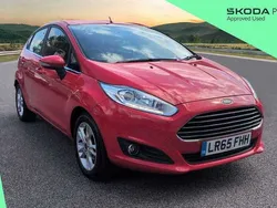 Red Used 2015 Ford Fiesta Zetec Hatchback | £6,495 (Fair price)