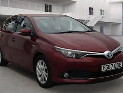 Red Used 2017 Toyota Auris Hybrid Business Edition Hatchback | £8,190 (Fair price)
