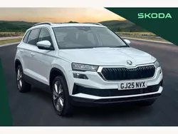 Moon white metallic Used 2025 Skoda Karoq SE SUV | £24,995 (Fair price)