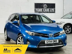 Blue Used 2014 Toyota Auris Hybrid Hatchback | £6,300 (Fair price)