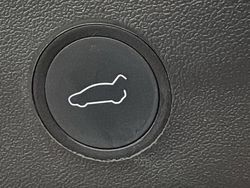 Black Used 2022 Tesla Model 3 RWD Sedan | £22,199 (Fair price)