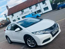 White Used 2012 Honda Civic SE Hatchback | £5,495 (Fair price)