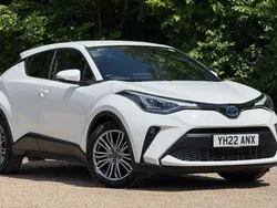 Pure white Used 2022 Toyota C-HR SUV | £21,705 (Fair price)