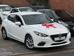 White Used 2014 Mazda 3 Hatchback | £7,490 (Fair price)