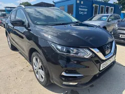 Black Used 2017 Nissan Qashqai N-Connecta SUV | £9,995 (Fair price)