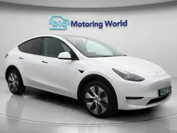 White Used 2022 Tesla Model Y Long Range SUV | £25,500 (Good price)