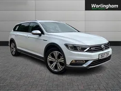 White Used 2017 VW Passat Estate | £16,495 (Expensive)
