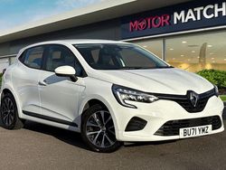 White Used 2021 Renault Clio V Iconic Hatchback | £10,200 (Fair price)