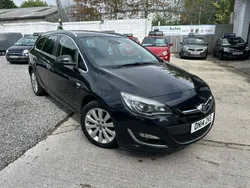 Black Used 2014 Vauxhall Astra Elite Estate | £3,499 (Fair price)
