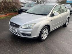 Silver Used 2007 Ford Focus Ghia Hatchback | £795 (Fair price)