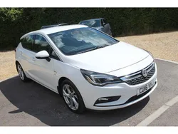 White Used 2016 Vauxhall Astra SRi Hatchback | £3,750 (Good price)