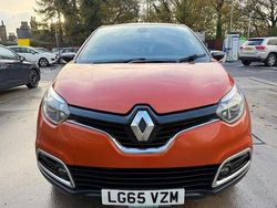 Orange/black Used 2015 Renault Captur Dynamique SUV | £4,495 (Fair price)