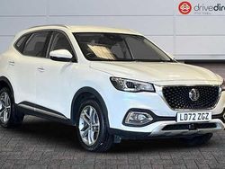 Solid arctic white Used 2022 MG HS Excite SUV | £13,660 (Fair price)