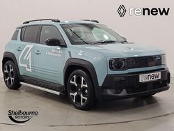 Green Used 2025 Renault R4 Komfort Hatchback | £26,995