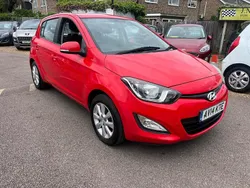Red Used 2014 Hyundai i20 Active Hatchback | £2,999 (Fair price)
