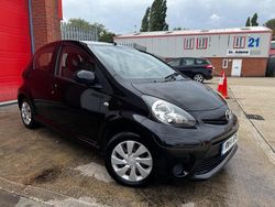 Black Used 2014 Toyota Aygo Hatchback | £4,495 (Fair price)