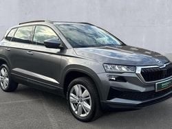 Graphite grey Used 2025 Skoda Karoq SE SUV | £23,950 (Expensive)