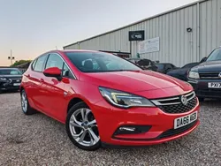 Red Used 2016 Vauxhall Astra SRi Hatchback | £5,895 (Fair price)