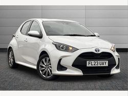 White Used 2023 Toyota Yaris Hybrid Hatchback | £16,795 (Good price)