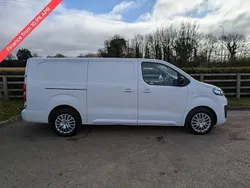 White Used 2023 Fiat Scudo MPV | £14,995 (Fair price)
