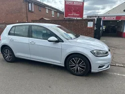 Silver Used 2017 VW Golf VII SE Hatchback | £6,495 (Fair price)