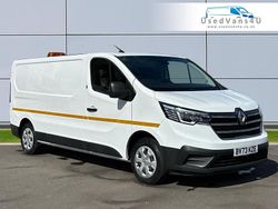 White Used 2024 Renault Trafic Van | £14,895 (Super price)