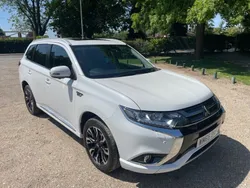 White Used 2016 Mitsubishi Outlander P-HEV Estate | £9,500 (Fair price)